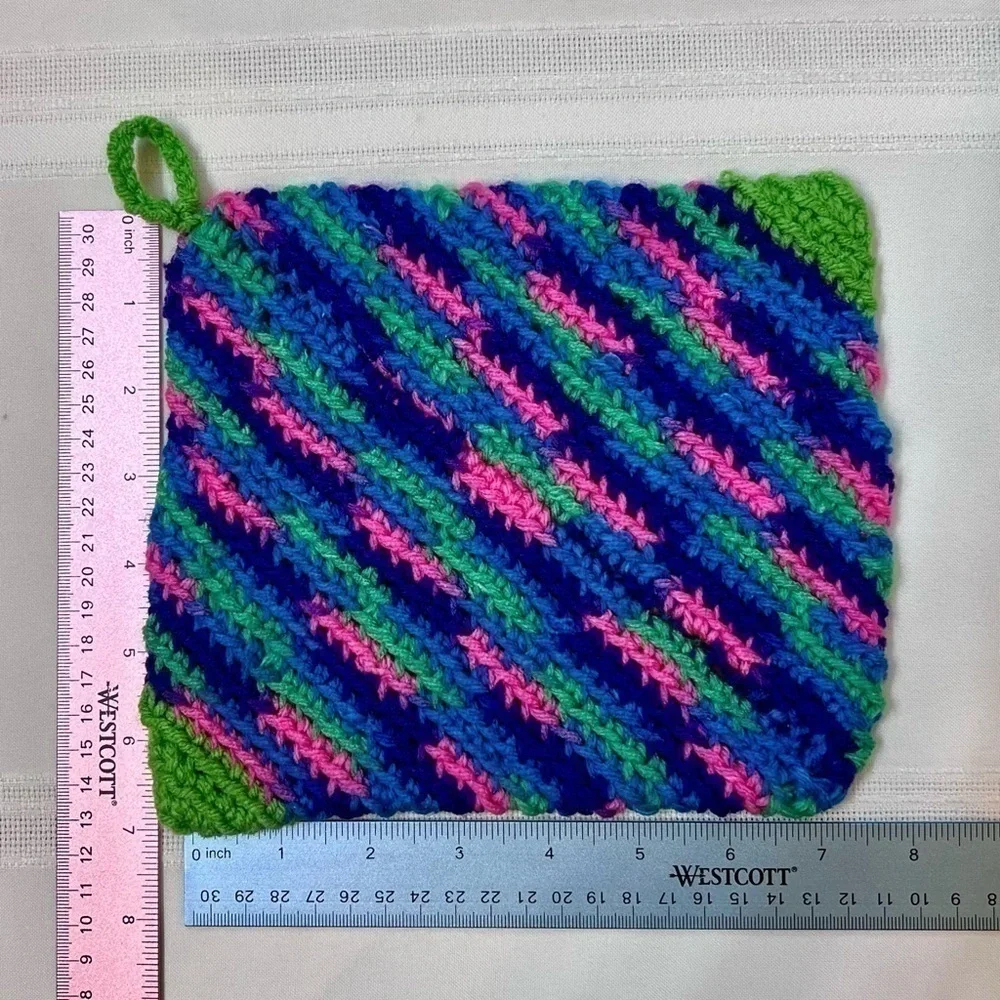 Hand Crafted‎ Crochet Hot Pad Pot Holders Set of 3 NEW